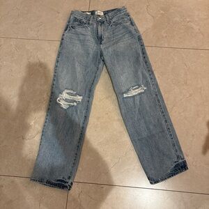 Universal Thread Light Blue Denim Jeans